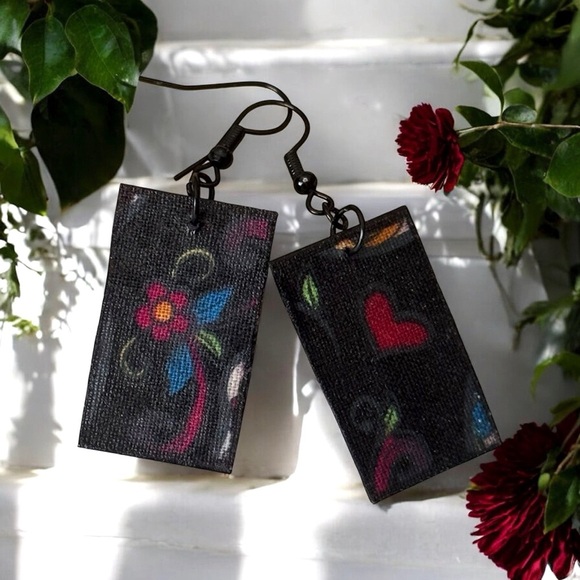 Groovy Unique Retro Floral Dangles - Picture 1 of 6